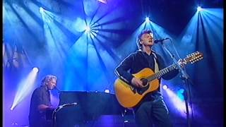 Finn Brothers - Won&#39;t Give In (Live on Rove) 2004