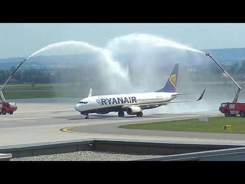 Traditional WATER SALUTES #aviationnation #aviation #pilot