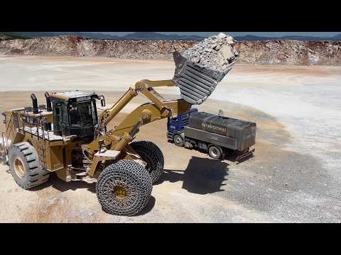 Cat 992K Wheel Loader Loading Cat 777F Dumpers - Interkat SA