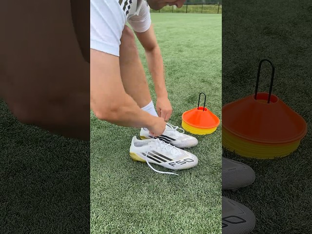 Vídeo relacionado con adidas Unisex Adulto F50 Club Firm Ground/Multi Ground Football Boots, Core Black/Iron Metallic/Lucid Lemon, 44 2/3 EU