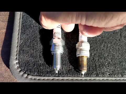 How to change a Honda Grom Spark Plug - NGK CPR7EAIX-9 - Grom Build Series Part 1
