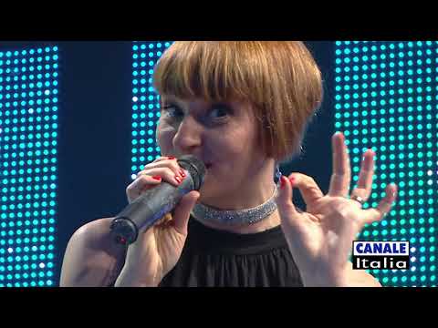Roberto Scaglioni (canta Manuela) "Lodovico" | Cantando Ballando (HD)