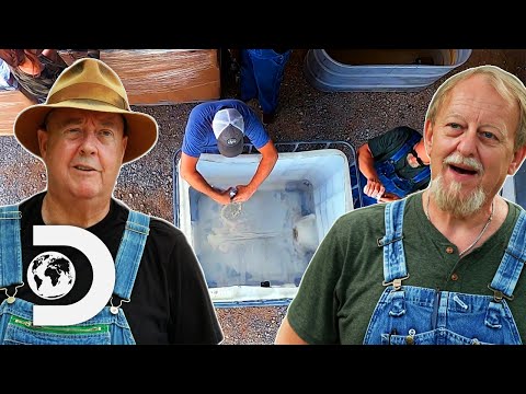 Mark & Digger Help Make Liquor Out Of Outdated Beer | Moonshiners