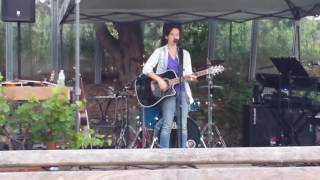 Rachel White - Only A Memory (live, acoustic)