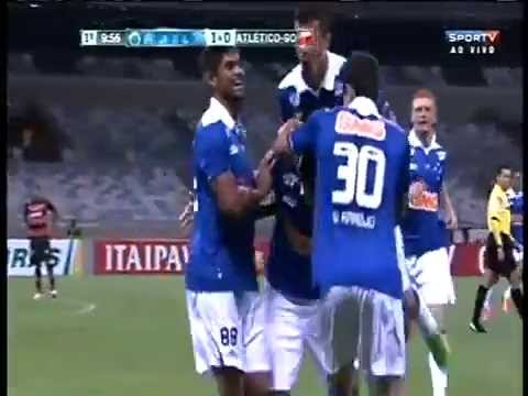 Gol de Diego Souza - Cruzeiro 5 x 0 Atlético-GO - Copa do Brasil 2013