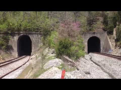 CSX Spirit Of West Virginia #1, Disappears Into Lambs Ferry Tunnel!  Kentucky Trains, L&N Video