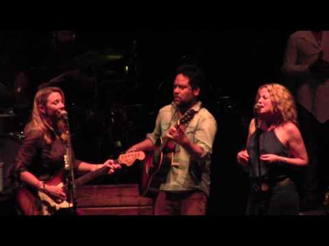 Tedeschi Trucks  w/ Amy Helm