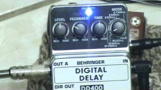Video thumbnail for DD400 BEHRINGER - DIGITAL DELAY PEDAL by Chris Quimelli