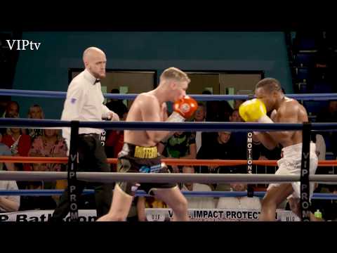 Jack Rafferty v Innocent Anyanwu 6 10 2018 at Oldham Leisure Centre
