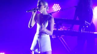 Pretty Thing live - Broods concert 8/3/16