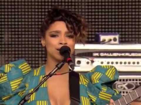 Lianne La Havas - Elusive (Live at Glastonbury)