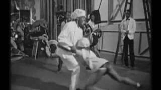 Hellzapoppin' (1941) - Slim Gaillard & Slam Stewart - The Harlem Congeroos