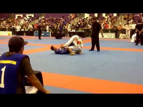 IBJJF NY Summer Open 2013 Brownbelt Absolute Tim Spriggs vs Inacio Neto