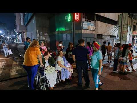 Video Thumbnail: Moment earthquake hits Venezuela, sending people fleeing in panic