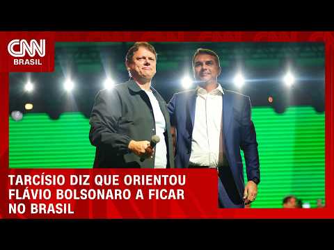Tarcísio afirma que orientou Flávio a ficar no Brasil após eleição | CNN 360°