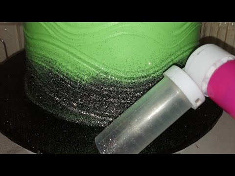 HOW TO AIRBRUSH YOUR CAKES/ WAYS TO USE EDIBLE GLITTER ON YOUR CAKES