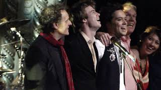 Rufus Wainwright &amp; Family - Everybody knows (Leonard Cohen) - House of Rufus, London 2011