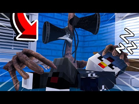 SIREN HEAD IS WATCHING ME WHILE I SLEEP ON MINECRAFT! 😱💤