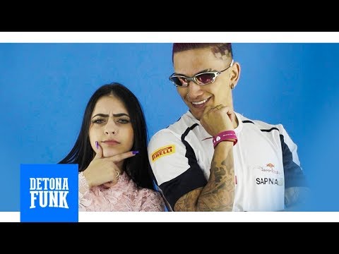 MC Mirella e Dynho Alves - Bunda pros Favelas (Web Lyric Oficial)