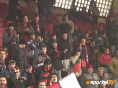 Fans of Lokomotiv (Sf) non-stop supporting their favorite team