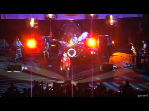 Morrissey compie  53 anni: per lui “Everyday Is like Sunday”