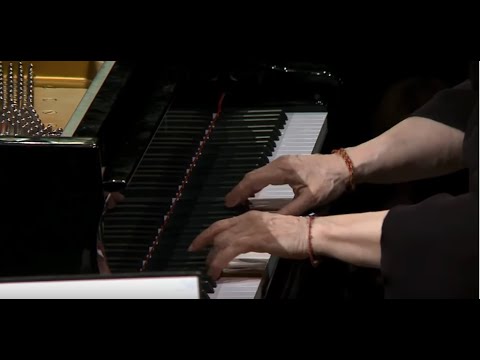 Martha Argerich – Bach: Gavottes from English Suite No.3 (2019)