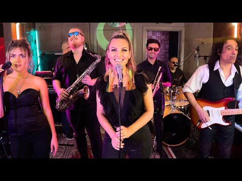 '𝐊𝐧𝐨𝐜𝐤 𝐎𝐧 𝐖𝐨𝐨𝐝' (𝐀𝐦𝐢𝐢 𝐒𝐭𝐞𝐰𝐚𝐫𝐭) Live Studio Performance by Sing It Live