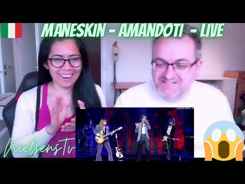 🇩🇰NielsensTv REACTS TO 🇮🇹 Måneskin - Live Amandoti - WOW SOUNDS REALLY GOOD💕👏