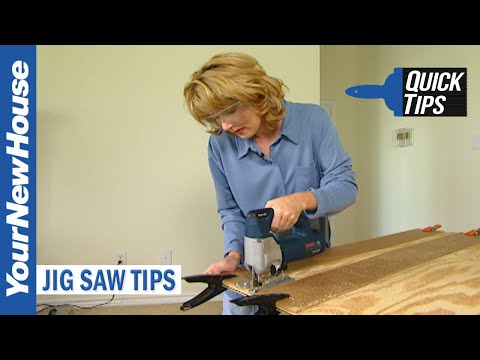 How to Use a Jigsaw for Straight Cuts - Quick Tip