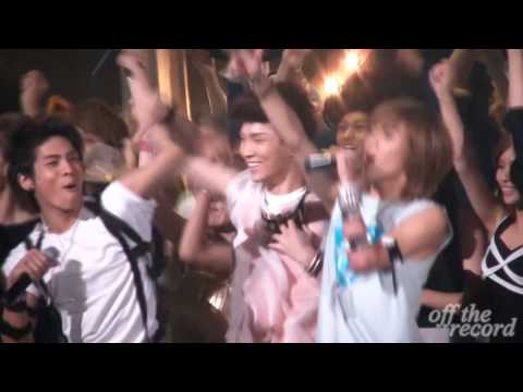 100730 Hyper Key/JJong/Taem enjoying DJ DOC's stage @ MB
