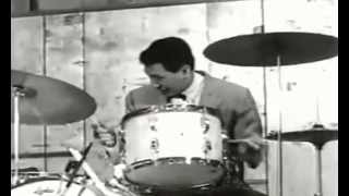 DANNY BARCELONA DRUM SOLO - Stompin&#39; At The Savoy with Louie Armstrong