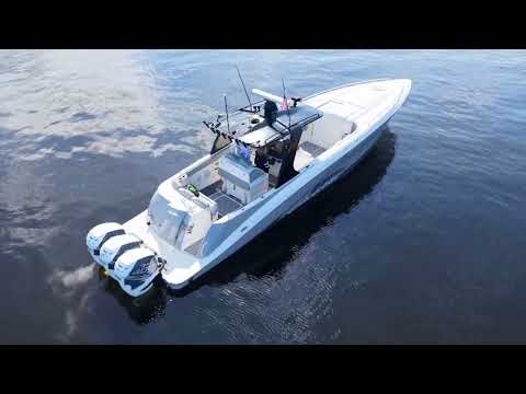 2010 Concept 4400 Sport Yacht ROWEBOAT Video