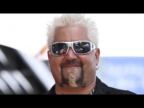 How Fans Can Tell When Guy Fieri Doesn't Like What He's Eating