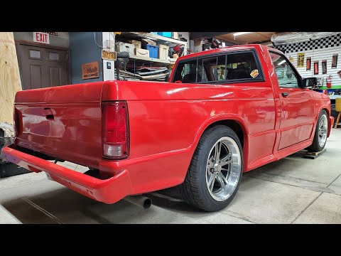 The new wheels and tires dont fit on the S10 Cameo? Ridler 606 18x8 18x9s.Tires are too big.