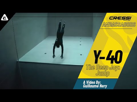Y-40 The Deep Joy : Jump - Guillaume Néry
