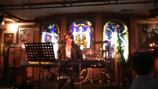 Shaman&#39;s Harvest - &quot;Last Goodbye&quot; (Live piano cover at the Hard Rock Cafe)