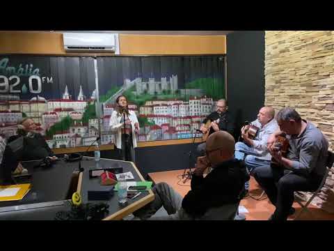 Matilde Abreu,11anos de idade ao Vivo Radio Amalia cantando meu amor marinheiro de Carminho!! Lindo!