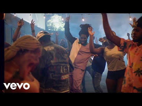 Chronixx – COOL AS THE BREEZE/FRIDAY (Official Video)