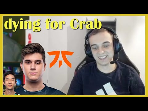 Caps watches FNC Razork perform a "Blaber"