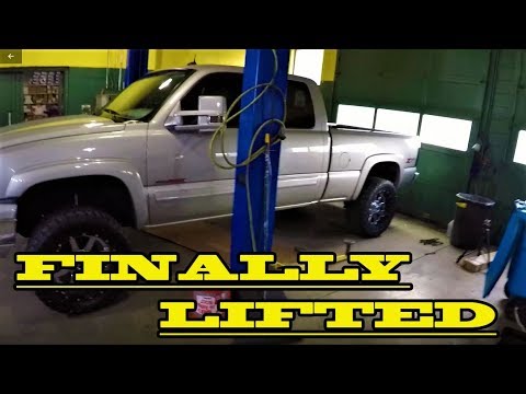 Installing a Rough Country 4\" Lift On My Silverado
