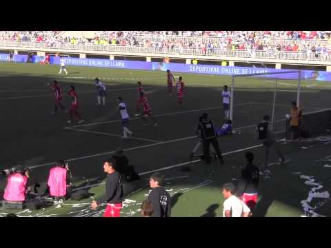 JUGADA Casi gol de Cristián Álvarez Unión La Calera vs UC APERTURA 2013-14