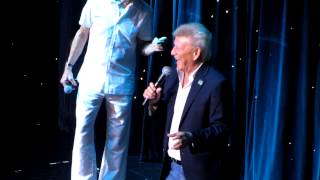 Bobby Rydell sings Mack The Knife