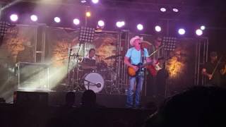 Kevin Fowler Triple Crown