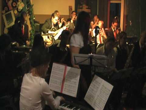 Swingless @ Frankie - Mr.Zoot Suit