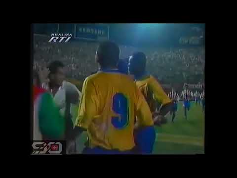 Paraguay Vs Colombia 1997 Pelea Tino Asprilla y Chilavert
