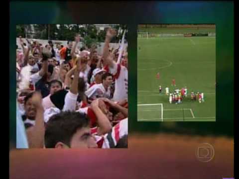 Narração emocionante do final do jogo entre São Paulo e Liverpool
