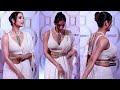 bombshell 🔥 malaika arora looks elegant in white choli hiding her stretchmarks at lokmat awards