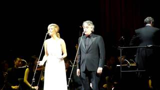 Can' t help falling in love with you - Andrea Bocelli and Delta Goodrem in Hong Kong (2010)