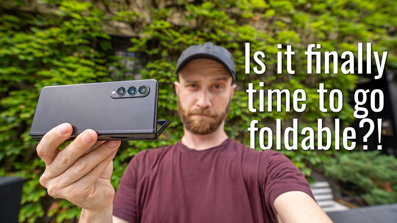 Samsung Galaxy Z Fold 3 Real-World Test (Camera Comparison, Battery Test, & Vlog)