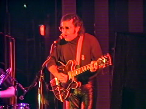 Ivan Graziani in concerto a Gubbio | Servizio RAI Umbria (1989)